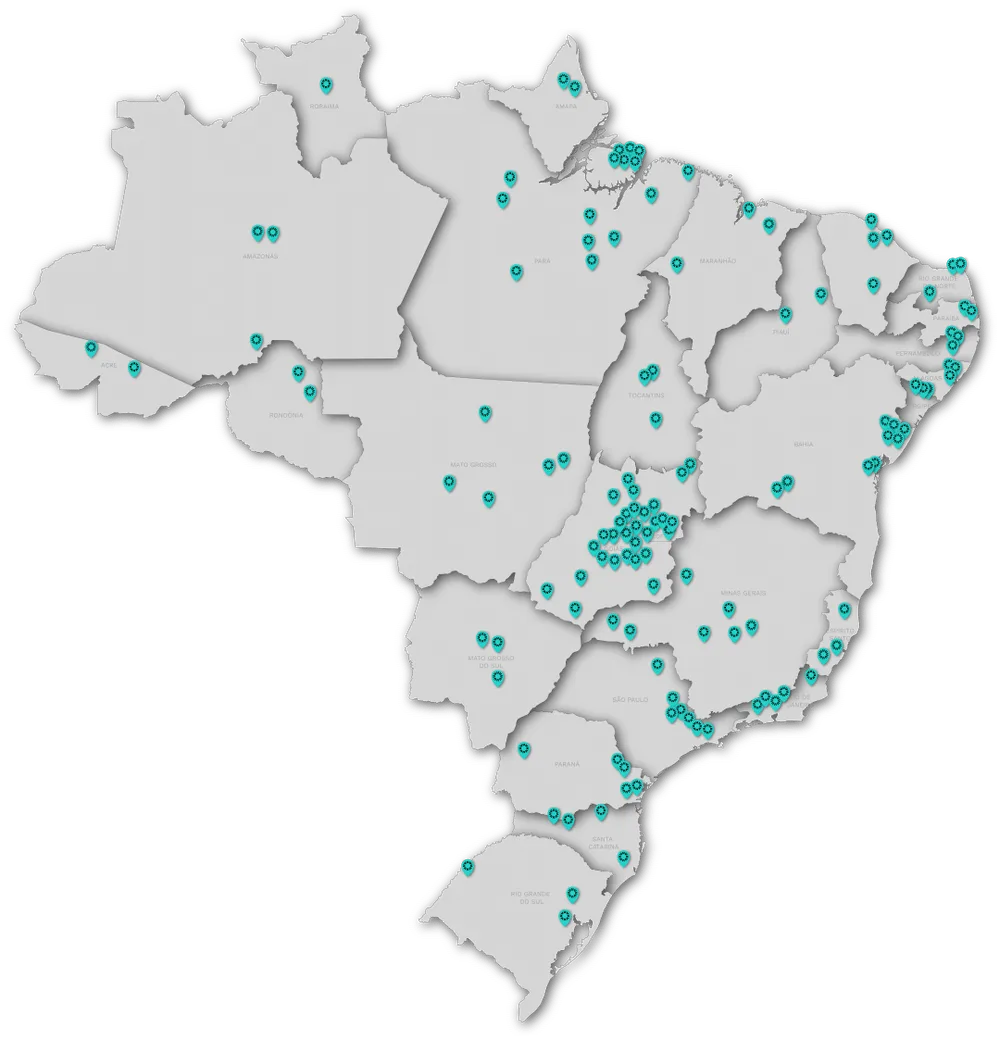 Mapa do Brasil com marcadores de clientes DataUnique em todos os estados